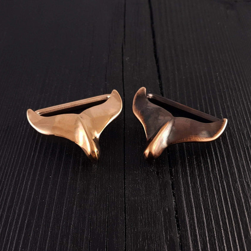 Whale Tail Belt Buckle Humpback Whale Fluke in Solid Bronze - Moon Raven Designs